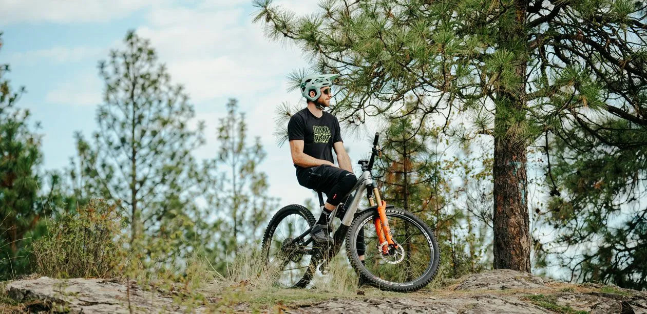 Loam Wolf reviewer wearing Etna helmet