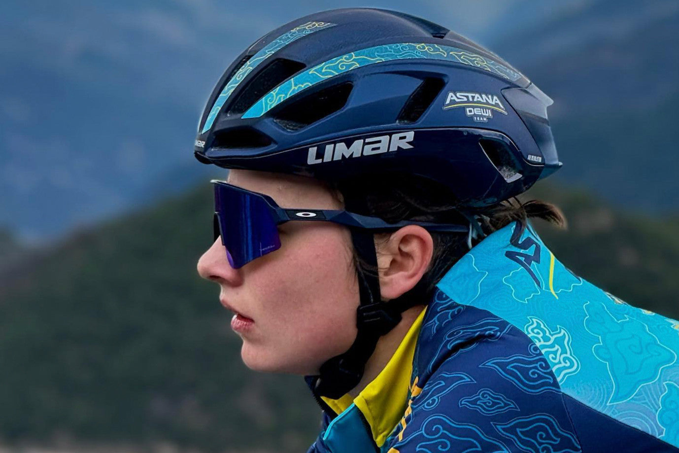 Astana women's cycling team online